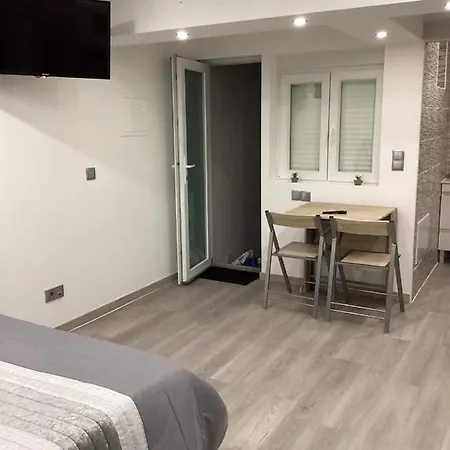 Estudio Dos Bones 公寓