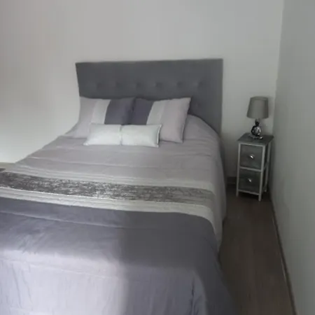 Estudio Dos Bones 公寓 *